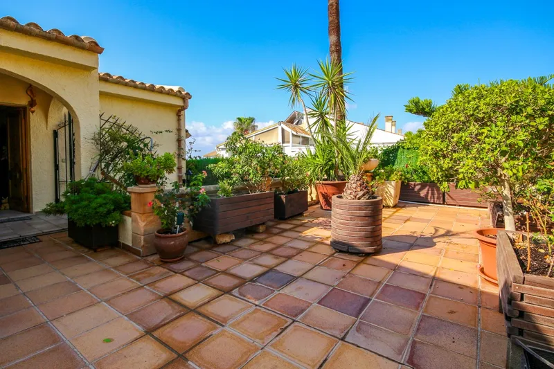 Spacious semi-detached house for sale, located in one of the most sought after parts of Alcúdia in Mallorca, Alcanada — photo 3