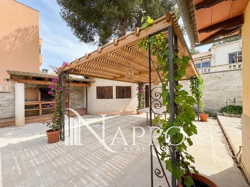 Nappo Real Estate is pleased to present this magnificent detached villa located in Palmanova, one of the most sought-after residential areas — photo 11