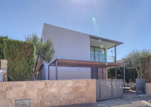Detached house in Sa Ràpita — photo 1