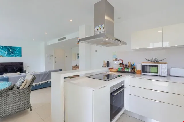 Modern three-bedroom coastal villa with sun-drenched terraces for sale in Sa Ràpita — photo 3