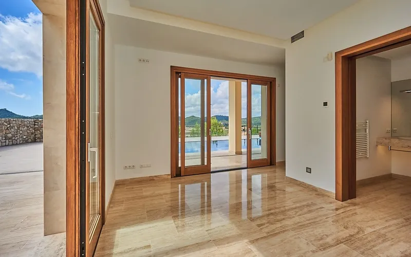 Imposing villa with vacation rental license and views over the valley, as well as the golf course of Canyamel — photo 8