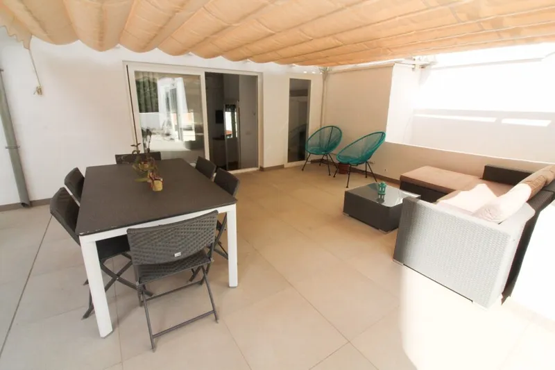 Recently Refurbished Bright, Two Bedroom Apartment with Large Terrace in Santa Catalina — photo 3