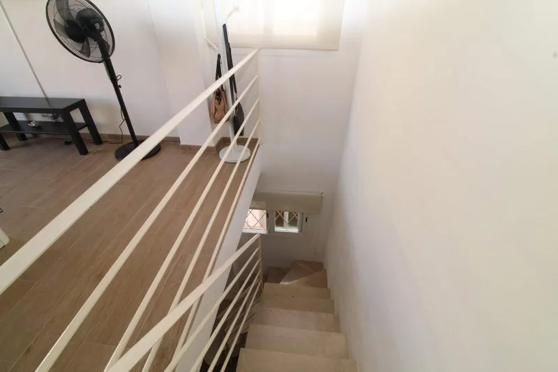 Renovated 120m² Maisonette with 5 bedrooms and terrace for sale — photo 8