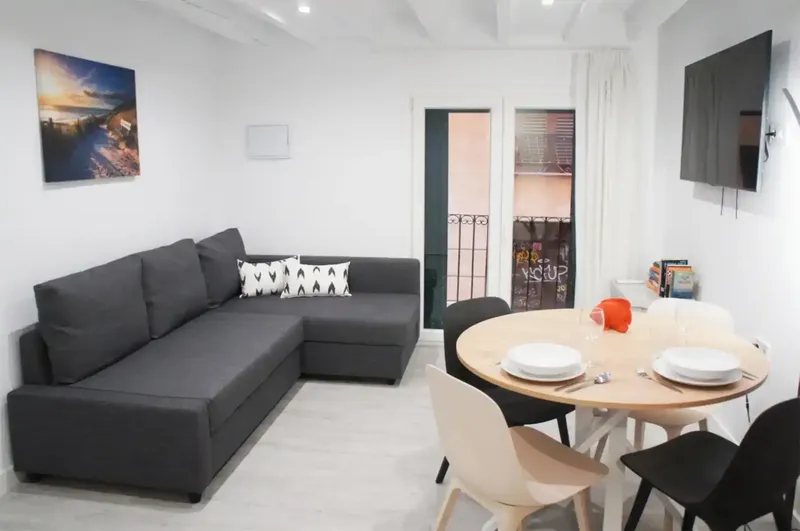 Moderno apartamento en planta ideal para 2 personas, totalmente equipado para alquilar por meses, maximo 9 meses. El precio incluye gastos d — photo 6