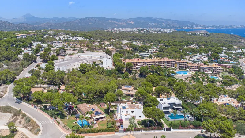 Project for turnkey villa with pool in Sol de Mallorca — photo 4