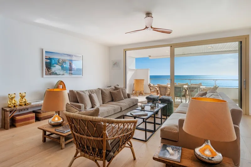 Portixol beachfront apartment for sale with access to beach and sea views — photo 4