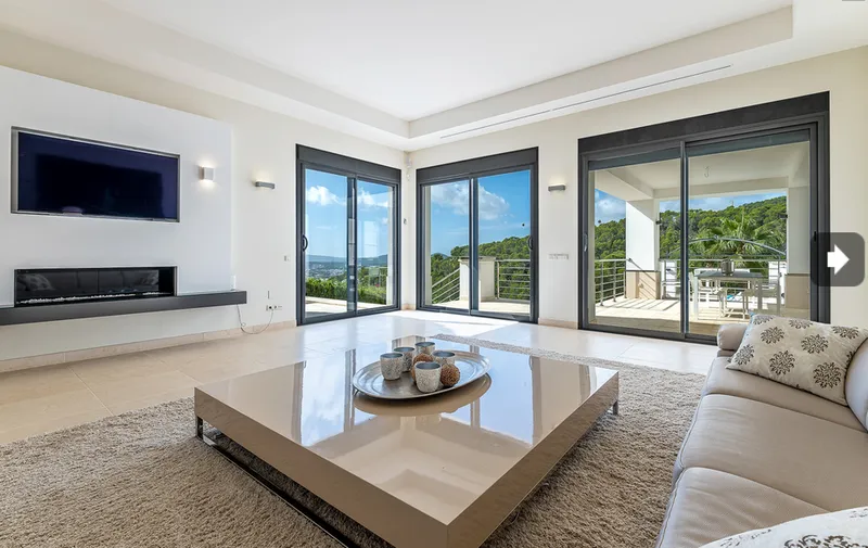 Costa den Blanes - 4 Bedroom Villa With Spectacular Sea Views — photo 9