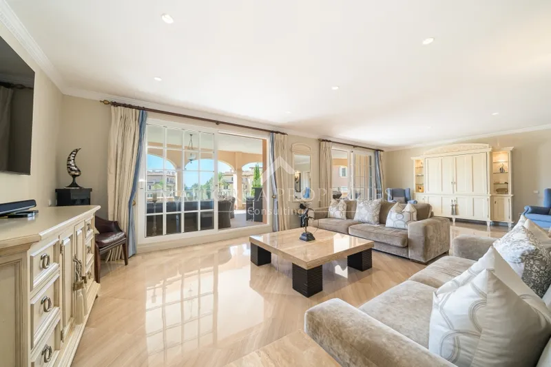 Impressive and Spacious Apartment in the Prestigious and Secure Community of Residencias Mardavall — photo 4