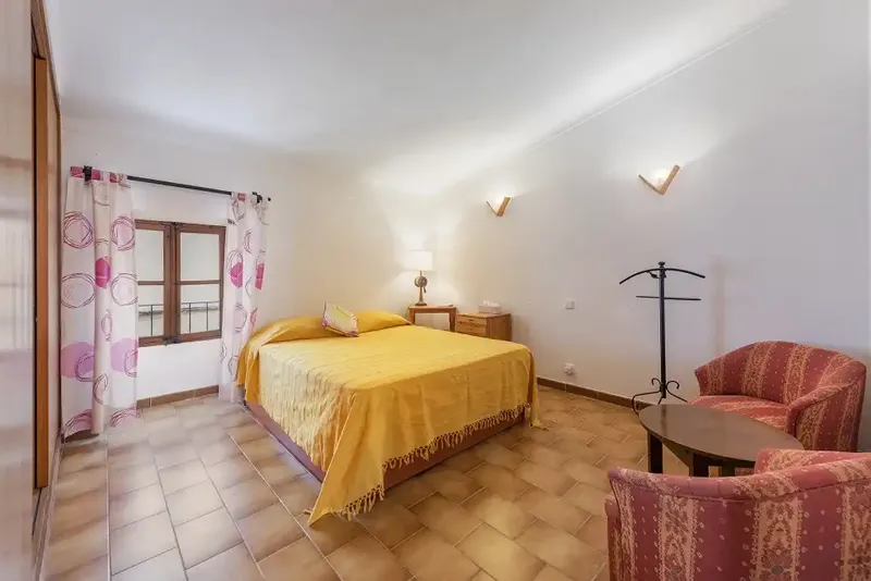 Charming townhouse for sale in Pollensa, on a corner plot on a quiet residential street, just a short — photo 10