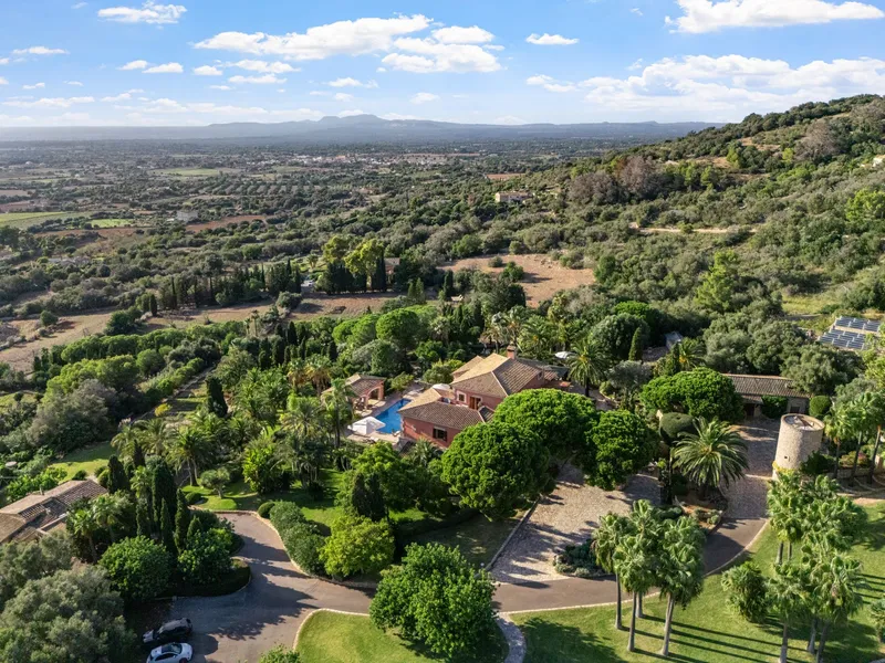 Representative property with panoramic and sea views in the southeast of the island — photo 3