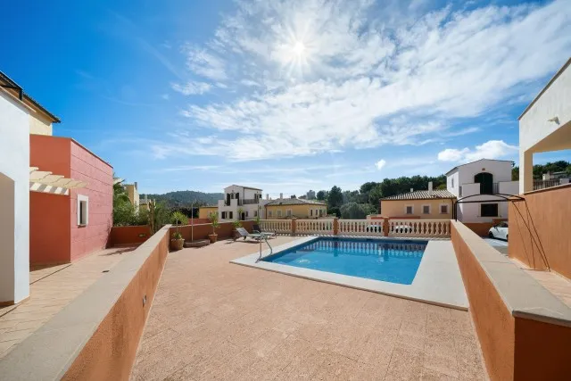 Townhouse for sale beside the golf course in Camp de Mar, Southwest Mallorca — photo 1