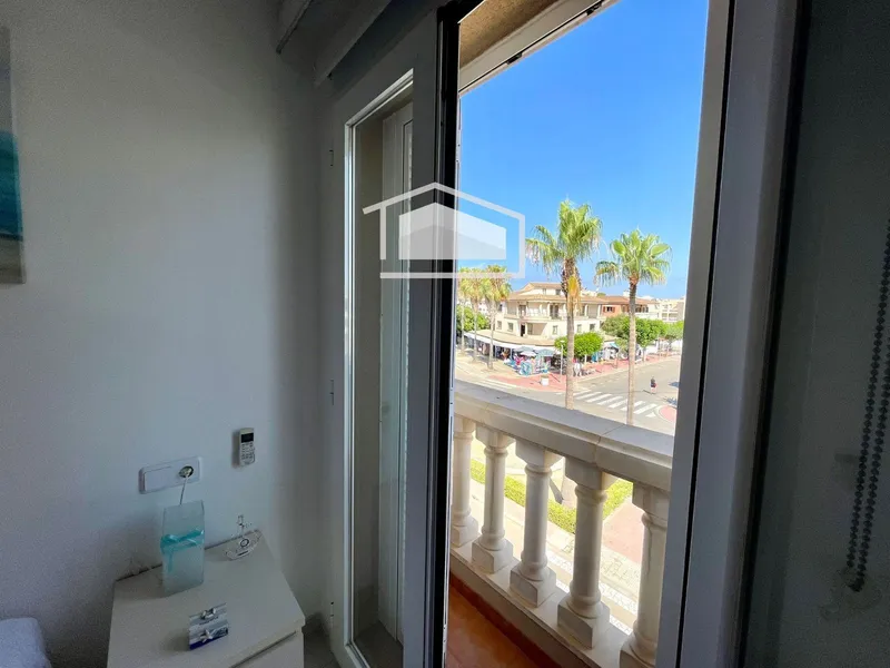 Exclusive duplex with private terraces and solarium in Colònia de Sant Jordi — photo 3