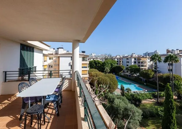 Flat / apartment in Pingui, Les Maravelles, Palma de Mallorca — photo 1
