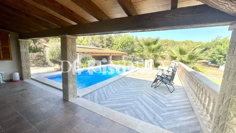 Rustic chalet on Rota de Son Comellas street, no. 2 — photo 2