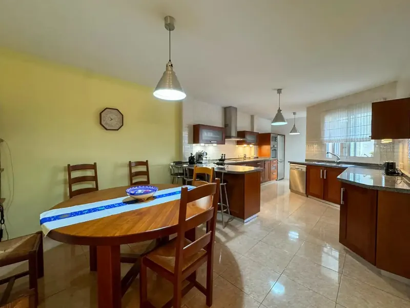 Located in the quiet and family-friendly area of Son Amonda in Inca, this spectacular duplex chalet stands out for its spaciousness and comfort. — photo 10