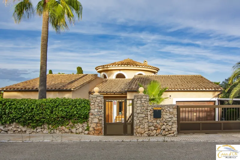 Exclusive Mediterranean Residence with Sea Views in Cala Romántica — photo 1
