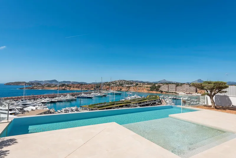Luxurious new-build villa with sea and harbour views — photo 3