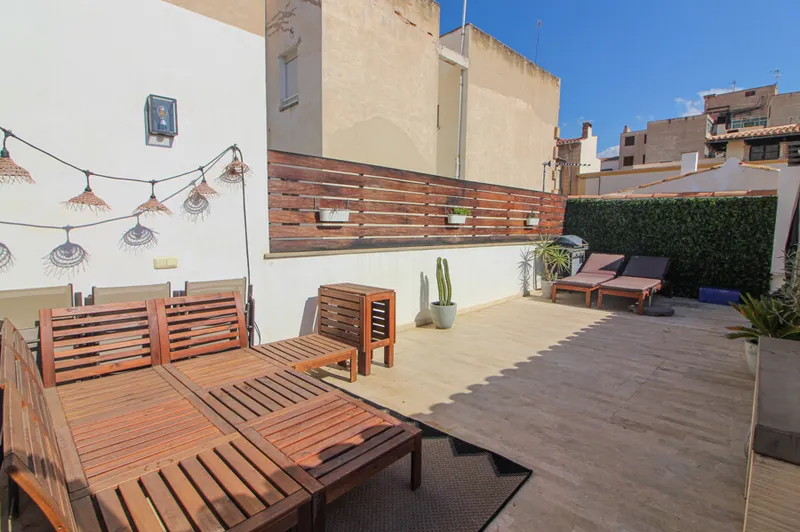 Beautiful Apartment with Private Roof Terrace close to La Rambla - Temporary Contract Available from October for 6 Months — photo 2