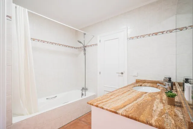 Spacious town house with roof terrace for sale in Consell, Central Mallorca — photo 12