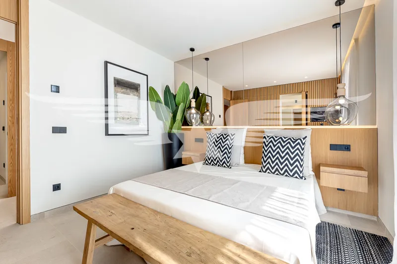 New construction penthouse with large sun terrace — photo 9