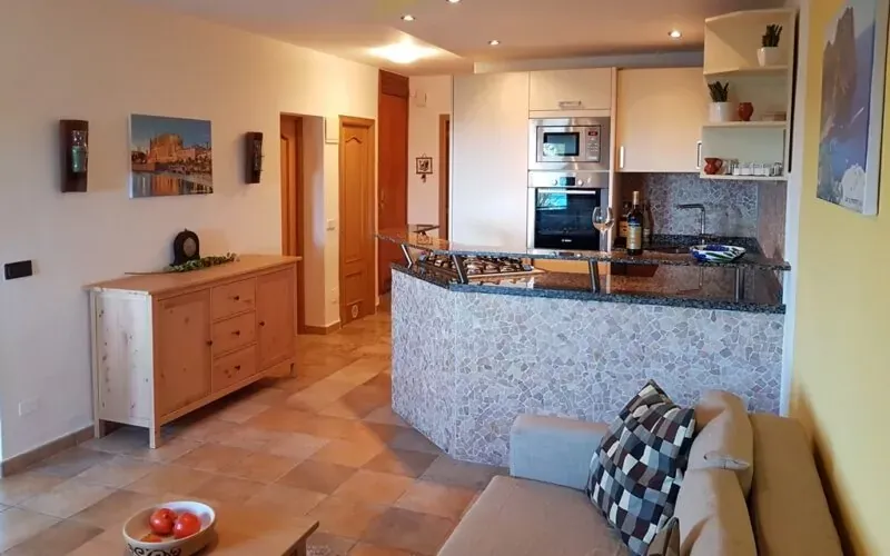 Apartment with terrace, first line to the sea – in Cales de Mallorca – PM07368 — photo 6