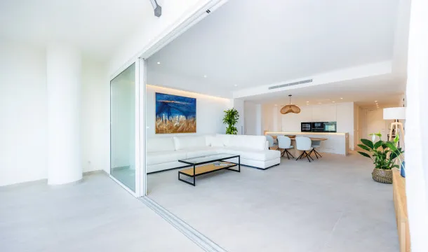 Modern apartment on the seafront promenade in Palma — photo 11