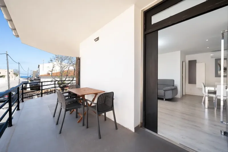 Located in one of the most prestigious areas of S’Illot, in Cala Morlanda, this magnificent property perfectly combines comfort, style — photo 1
