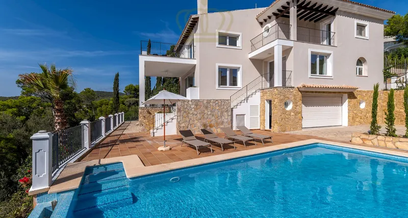 Beautiful sea view villa with pool in Camp de Mar - holiday rental — photo 2