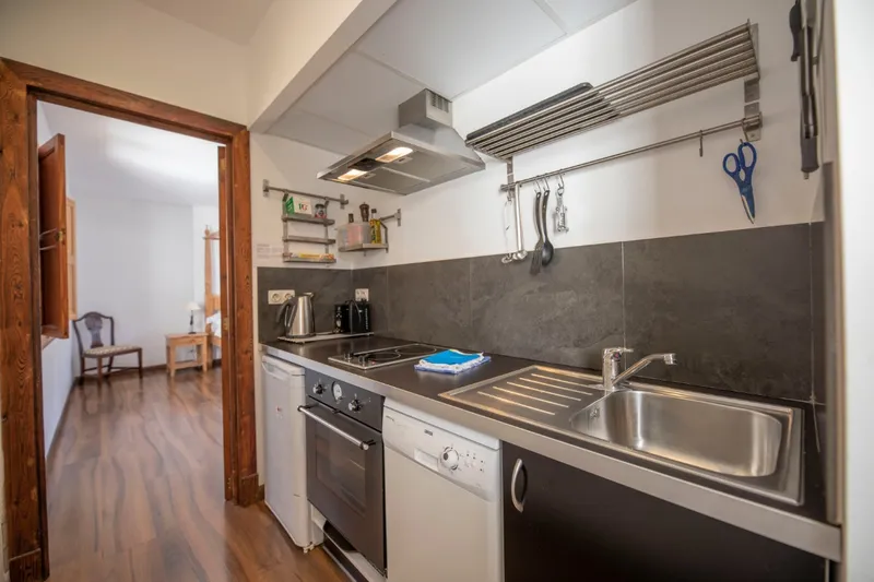 Stylish apartment in Moorish townhouse in the centre of Fornalutx for long-term rent — photo 9