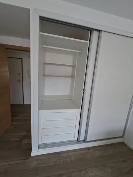 Apartment on 3rd floor with elevator. Fully renovated 6 years ago. — photo 3