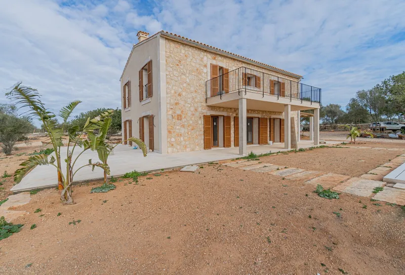 Renovated stone house — photo 4