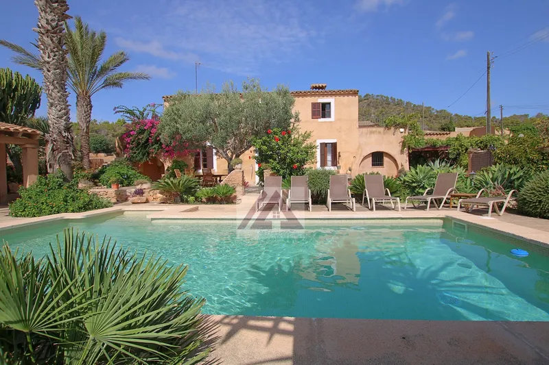 Country house for rent in Felanitx — photo 1