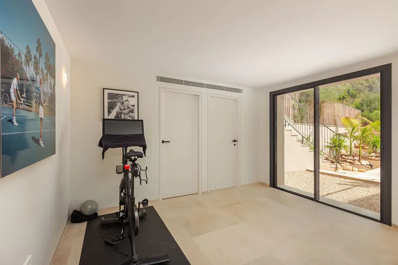 New-build villa with panoramic views and exclusive fittings — photo 9