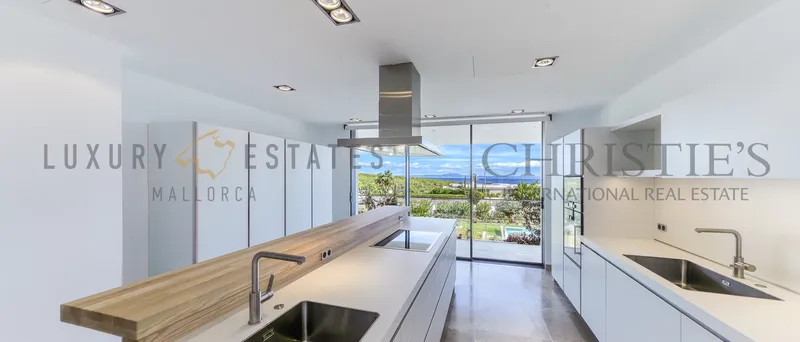 Large modern newly built villa in Sol de Mallorca with sea views and large garden — photo 7