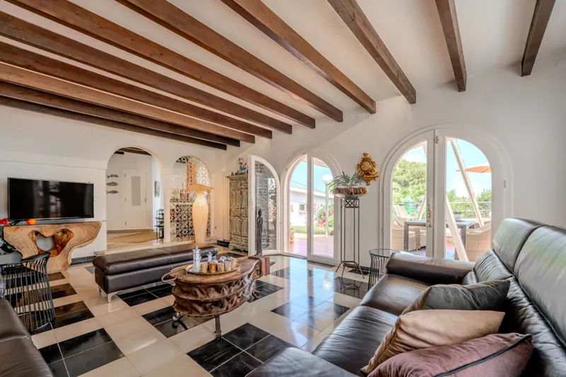 Private retreat with sea views and Mediterranean flair — photo 5