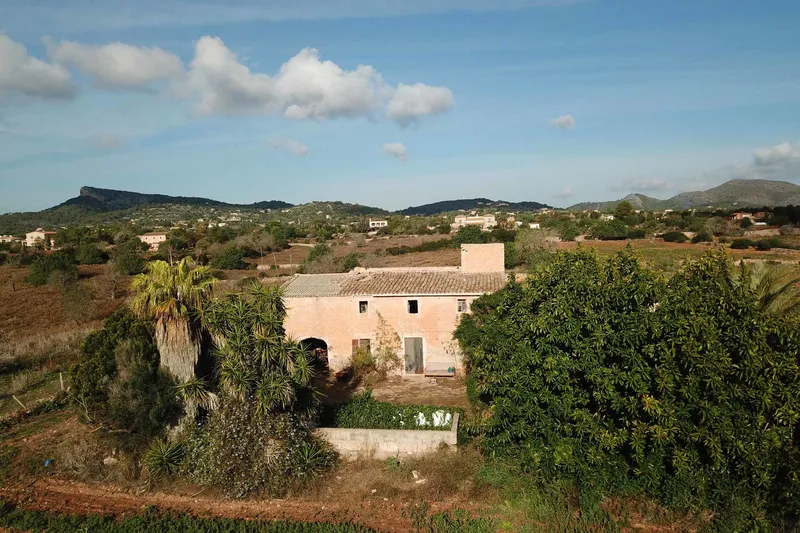 V582 – Renovation-required finca with sea views near Cala Murada — photo 12