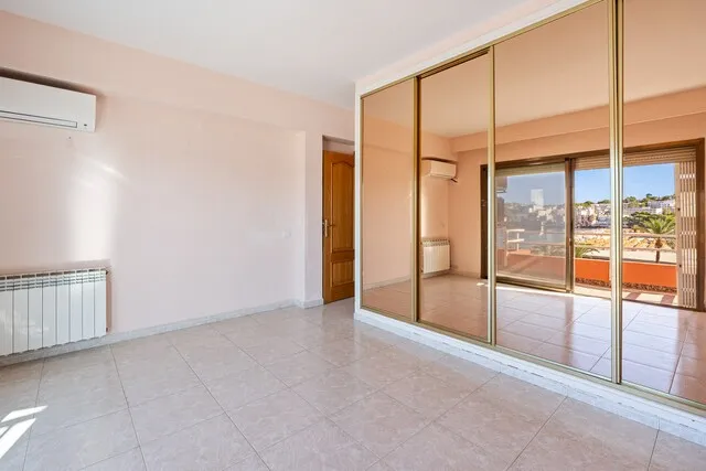 Frontline penthouse to renovate for sale in Santa Ponsa, Southwest Mallorca — photo 12