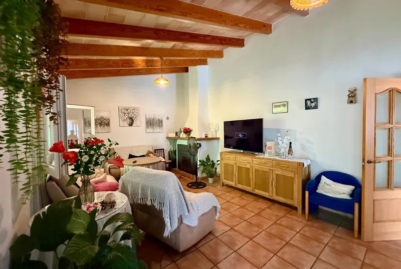 Finca with dwelling, gesa electricity and water in Manacor — photo 1