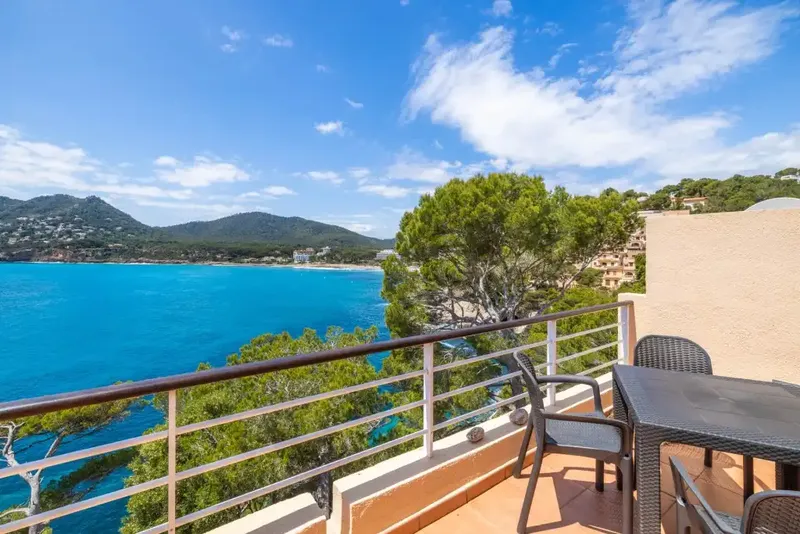 This apartment in Canyamel offers stunning panoramic sea views and is just a few minutes' walk from the beach. — photo 5