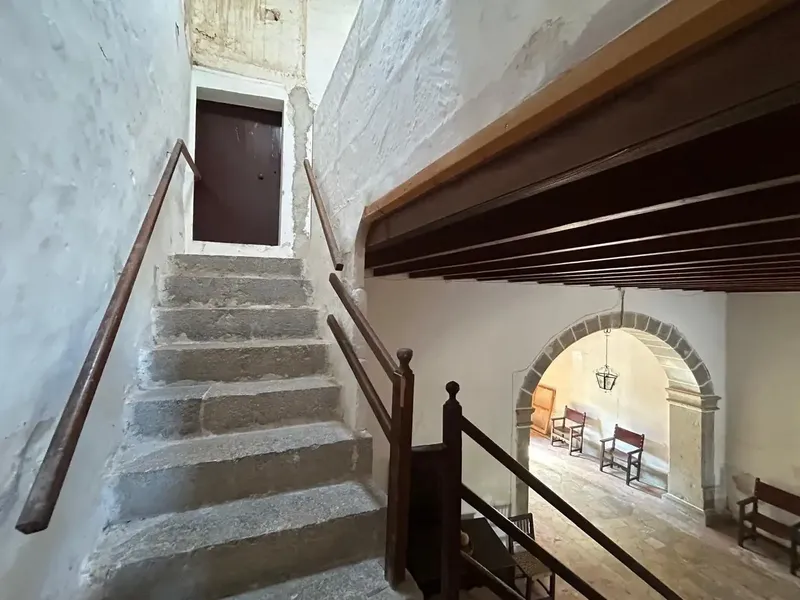 In the heart of Binissalem and just a few meters from the village square we find this spectacular manor house with more than three hundred — photo 5