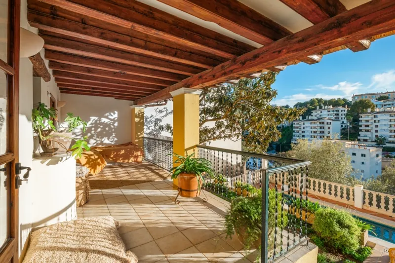 Villa with high ceilings with breathtaking sea views and pool in El Terreno, Palma — photo 2