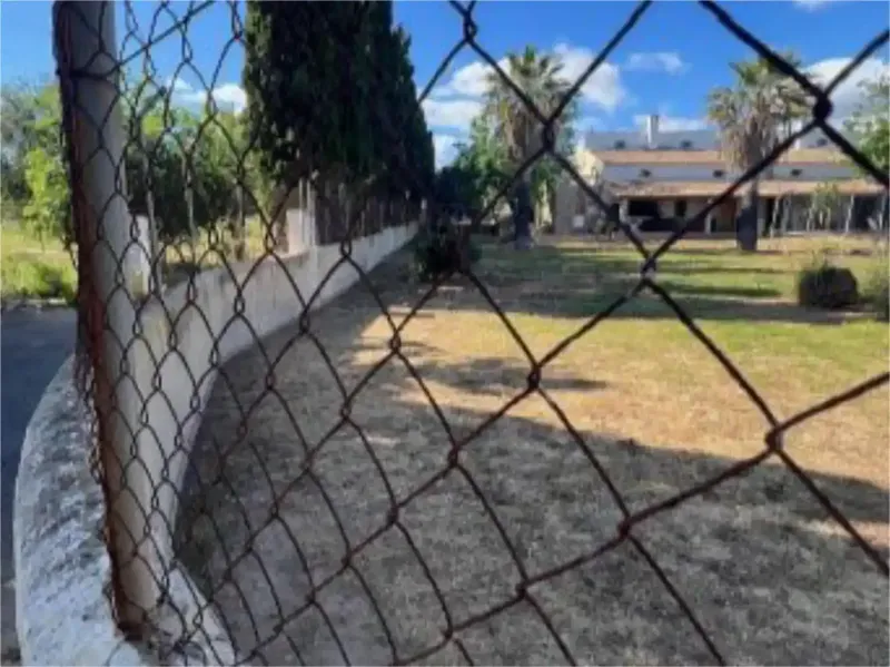 Esta propiedad se encuentra ubicada en un entorno totalmente despejado de la ciudad, dentro del área de Son Anglada, cerca de la principal z — photo 9