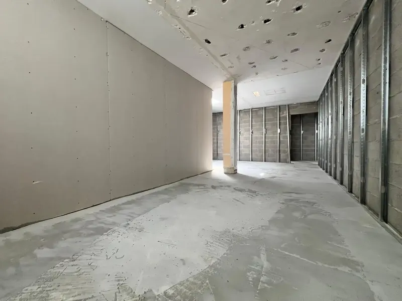 Building permit granted for 10 homes. Construction 50% complete. — photo 7