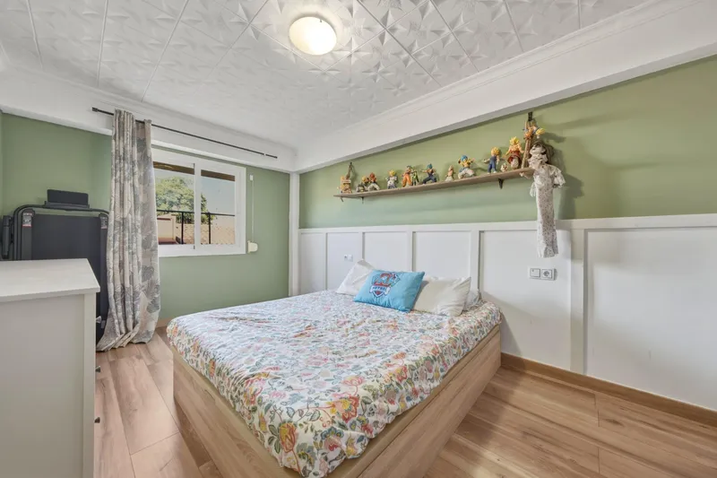 Spacious exterior flat with terrace and lift — photo 4