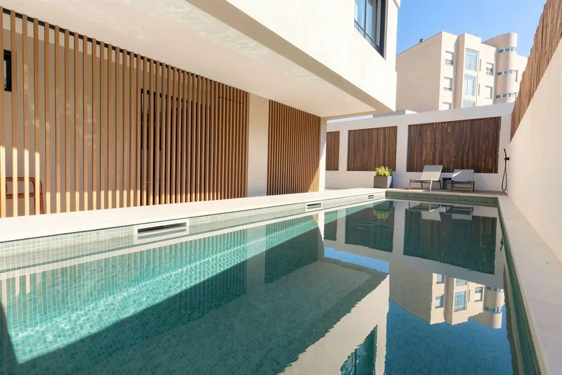Modern living with sun terrace in prime location in Palma — photo 2