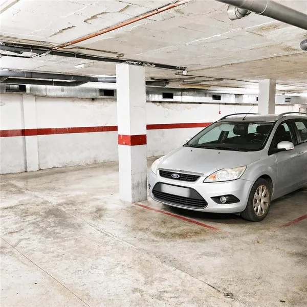 Parking space in the Aragón area — photo 3