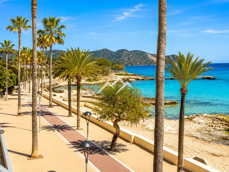 Beachfront building in Mallorca — photo 6