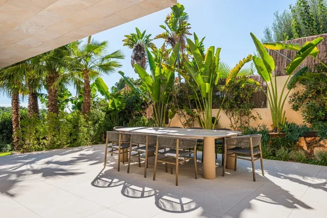 Stylish villa with partial sea views for sale in Bendinat, Southwest Mallorca — photo 8