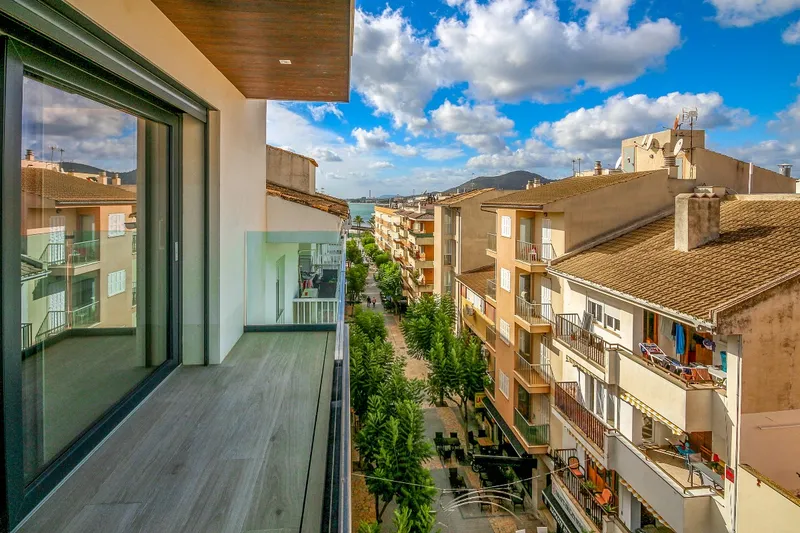 Luxurious Penthouse in the Heart of Puerto Alcúdia — photo 7