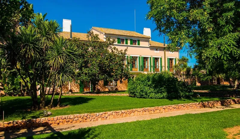 Stately manor house in Llucmajor on a huge plot with magnificent views — photo 8
